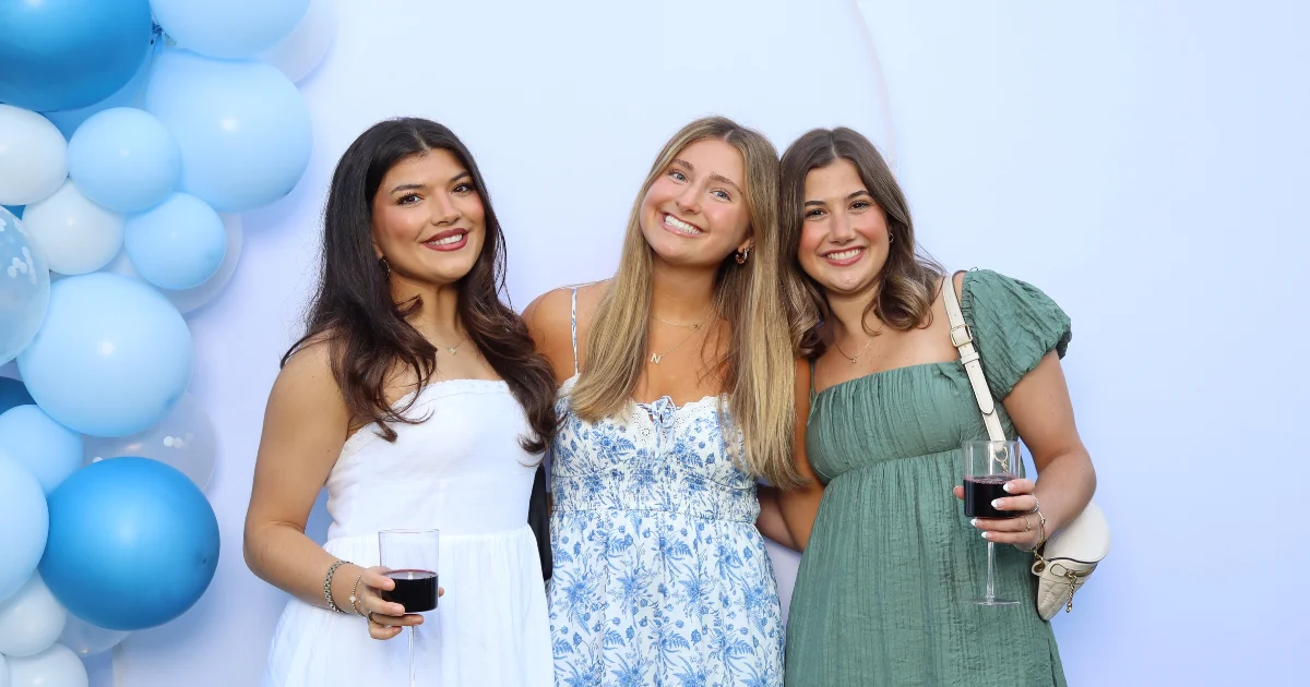 Encourage Connection And Laughter With Easy-To-Use Photo Booth Interfaces